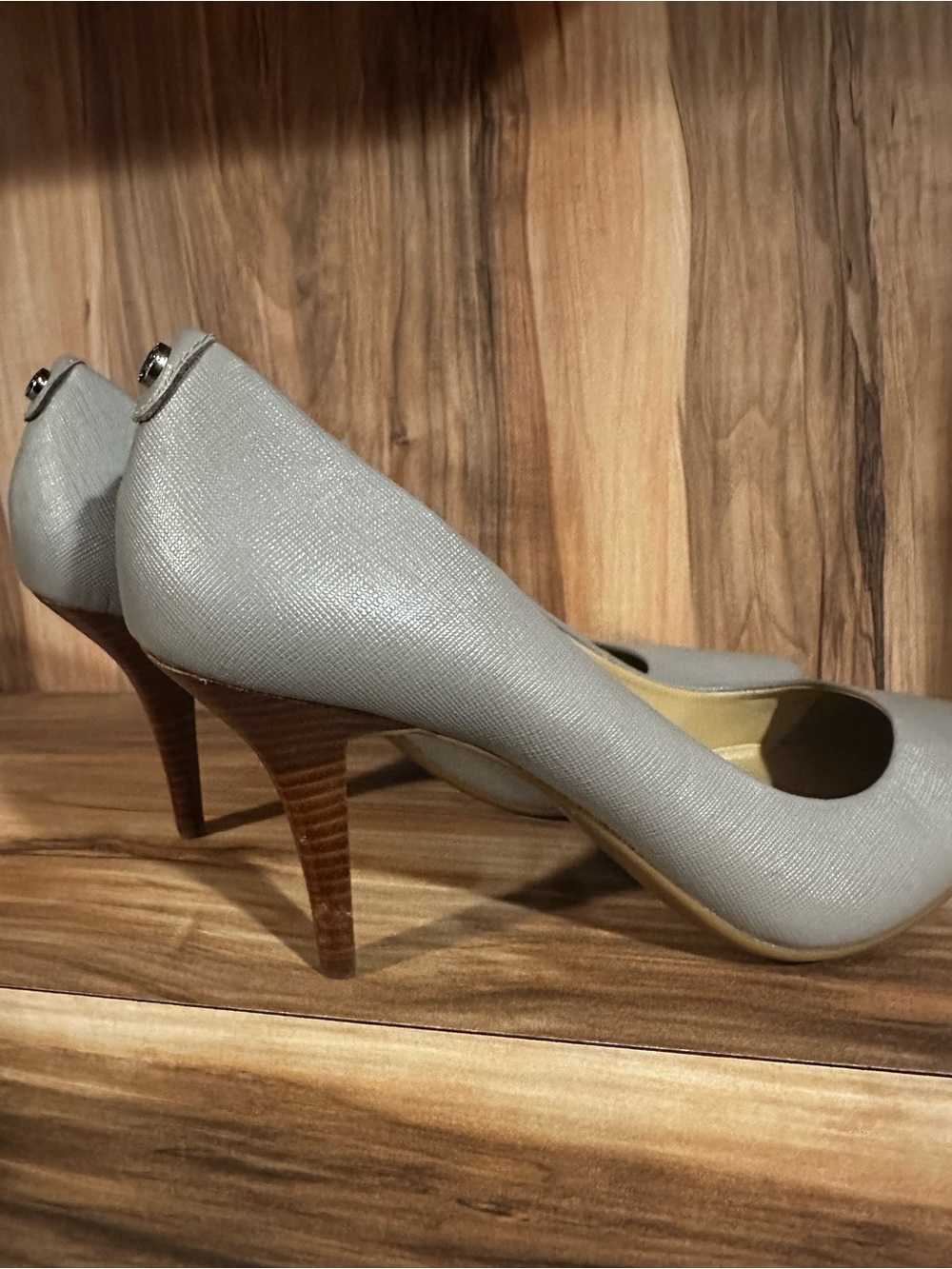Michael Kors Gray Pointed-Toe Leather Pumps - Picture 4 of 6